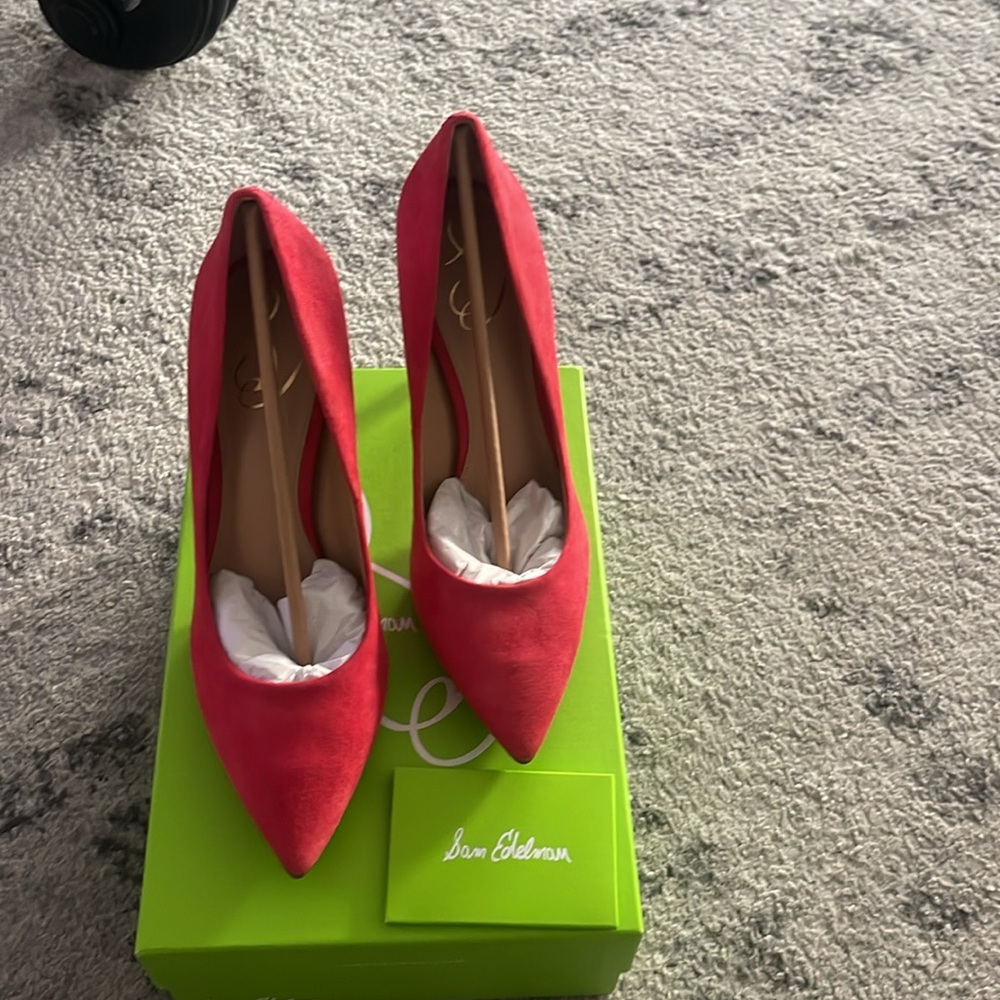 Sam Edelman
Hazel Pointed Toe
Pump (Women)
Color: Guava Pink - Picture 9 of 14